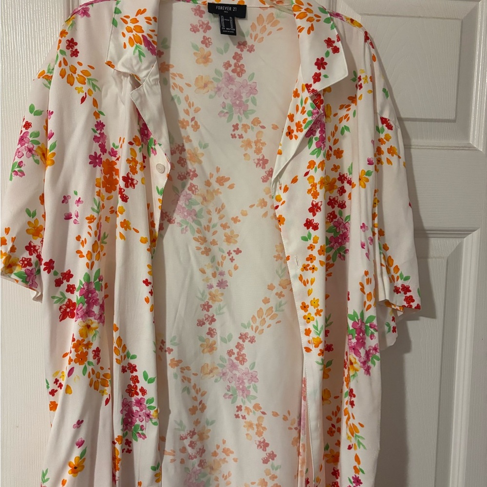 Forever 21 Men Floral Print Button Up
